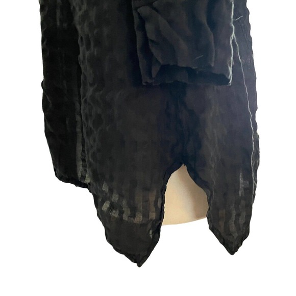 Cut Loose Linen Blend Handkerchief Hem Button Front Top - Picture 4 of 7